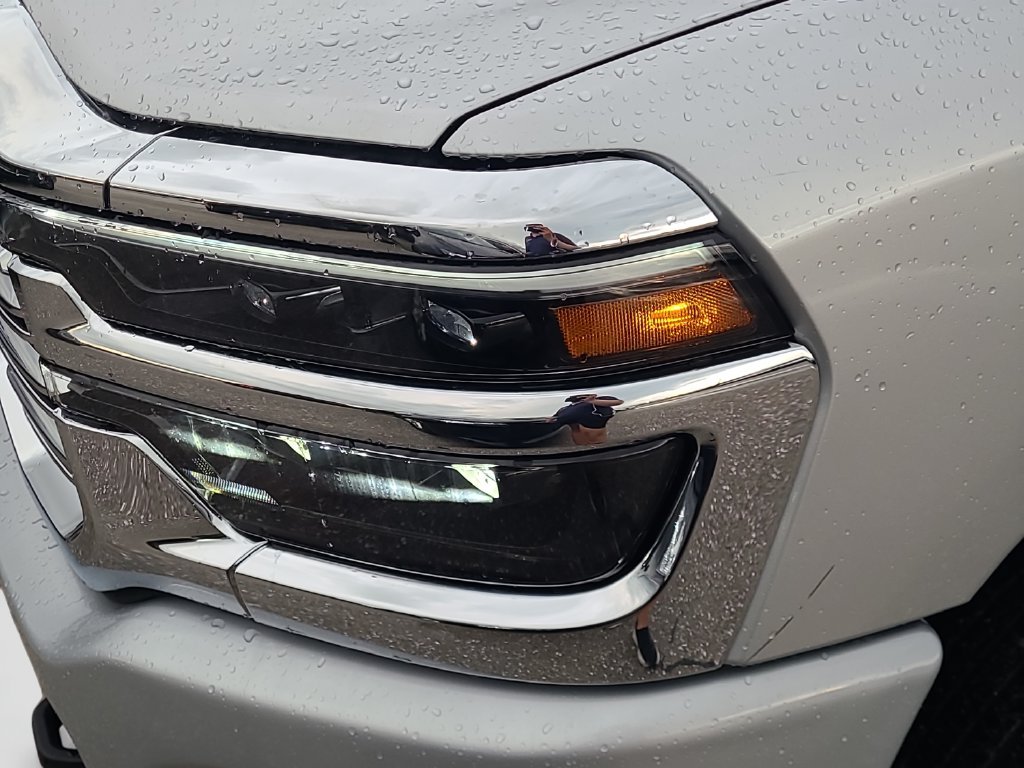 New 2026 Silver-Zynith Exterior Paint RAM Laramie image 23