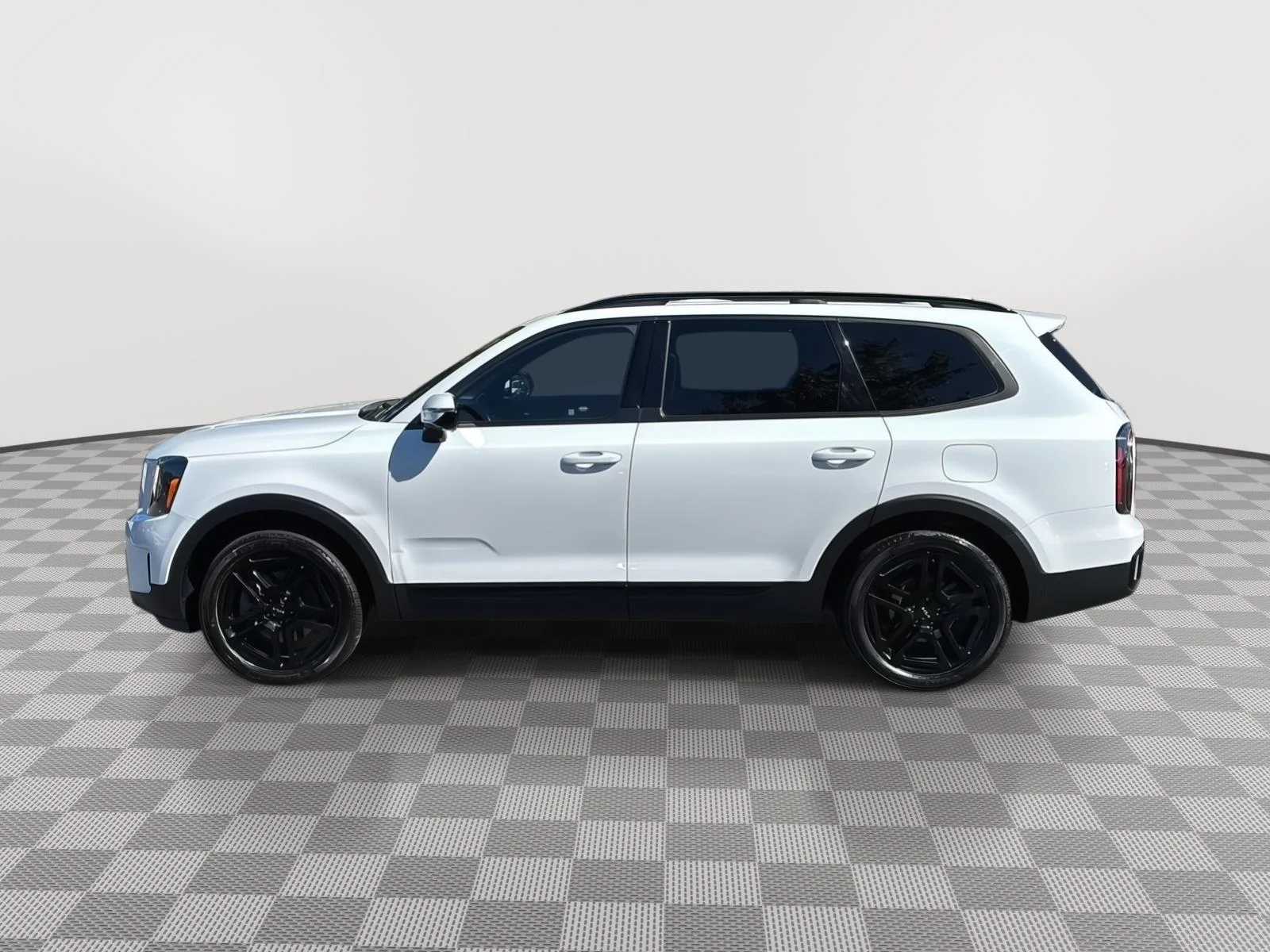 Used 2024 Glacial White Pearl Kia SX X-Line image 8