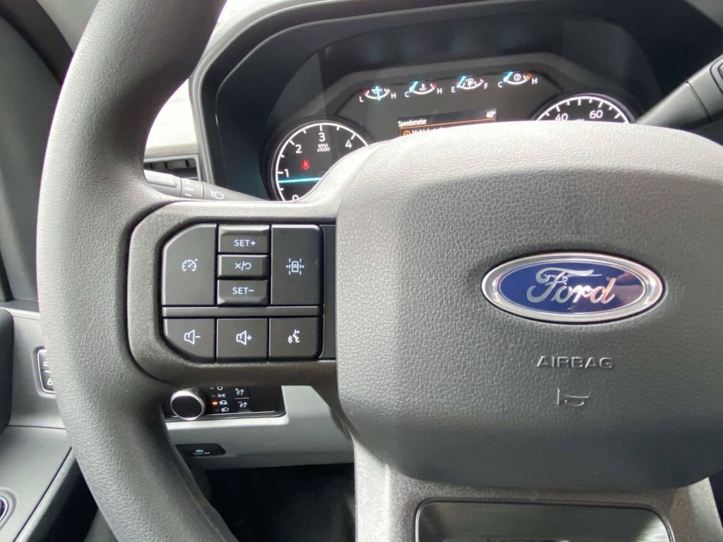 New 2026 Oxford White Ford F-350® XL image 15