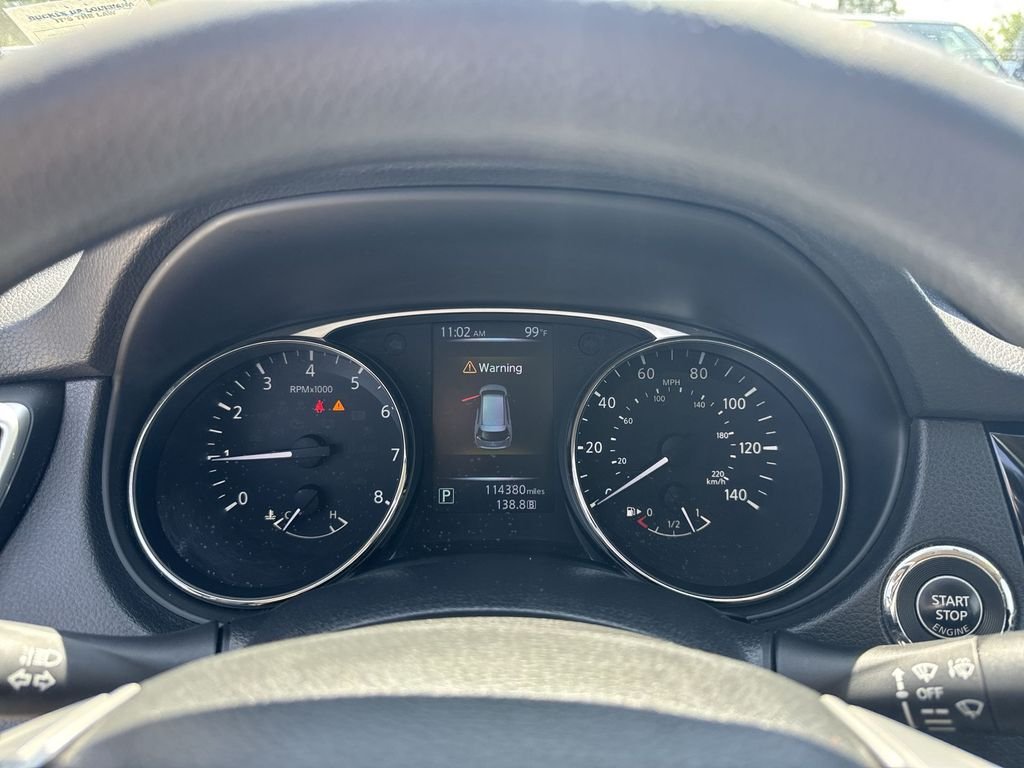 Used 2015 Gray Nissan SV image 10