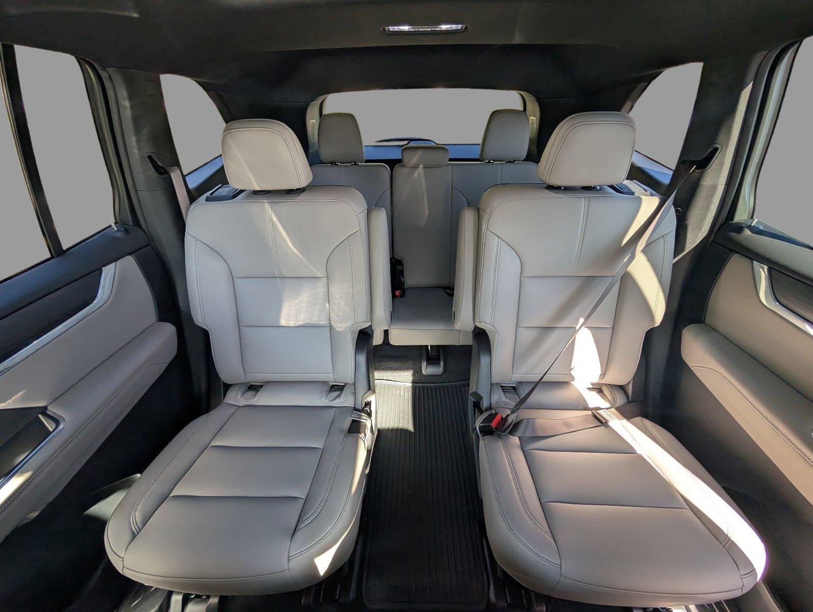 New 2027 Sterling Metallic GMC Elevation image 32