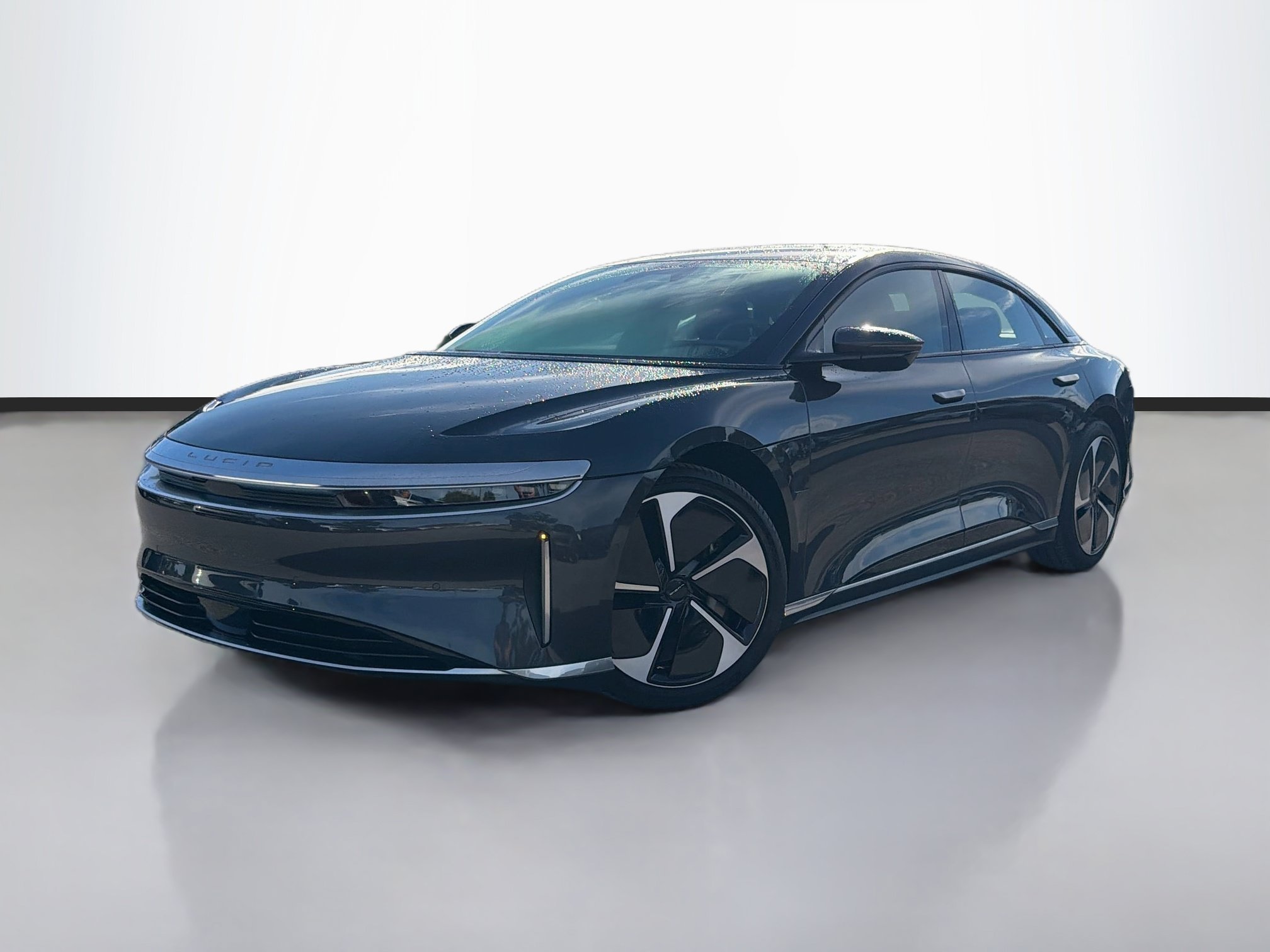 Used 2024 Quantum Gray Metallic Lucid Touring image 1