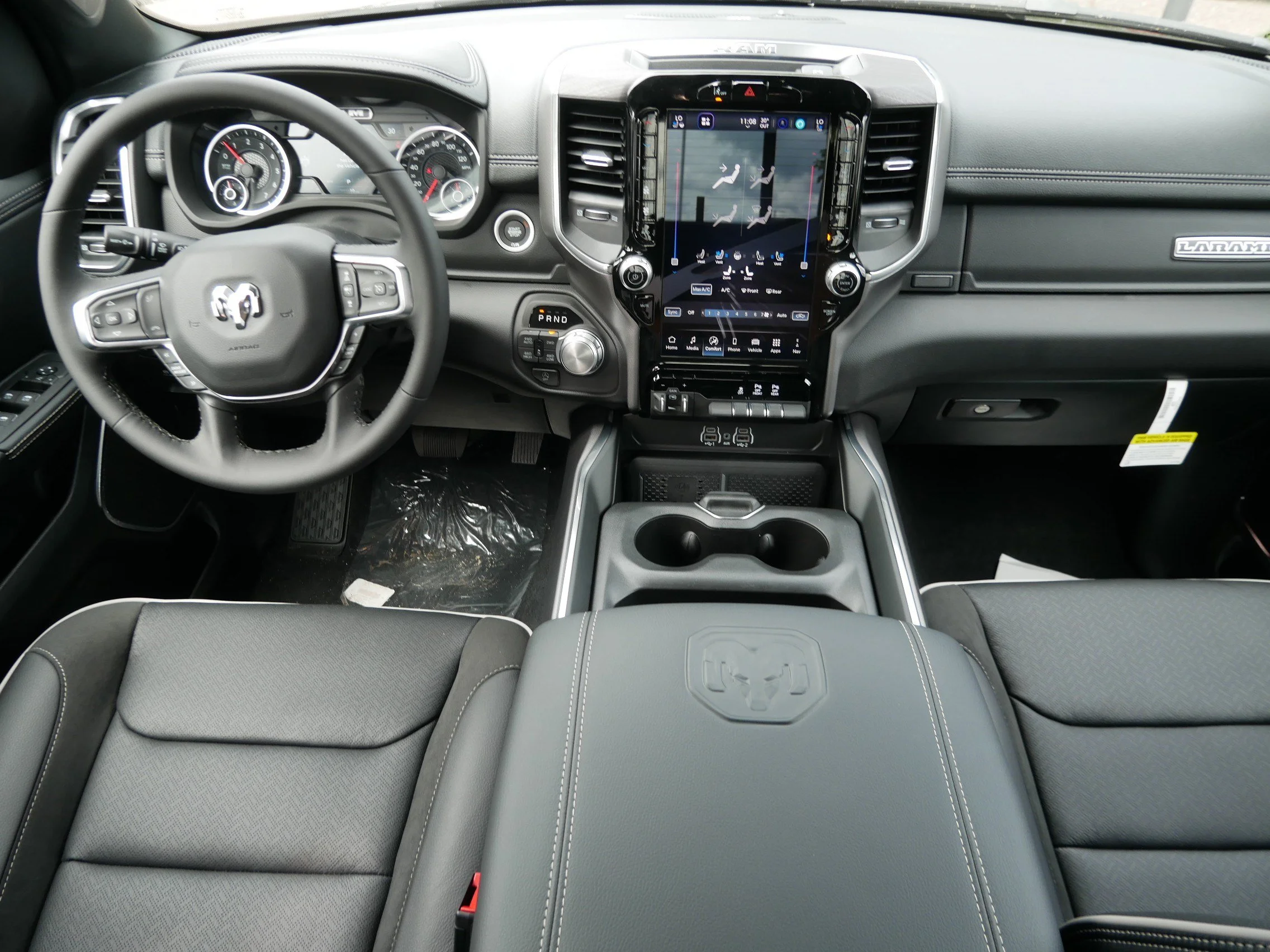 New 2026 Tank Exterior Paint RAM Laramie image 11