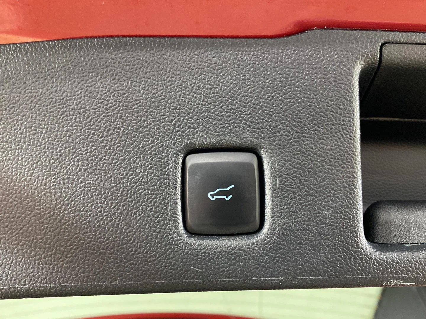 Used 2022 Rapid Red Metallic Tinted Clearcoat Ford SEL image 30