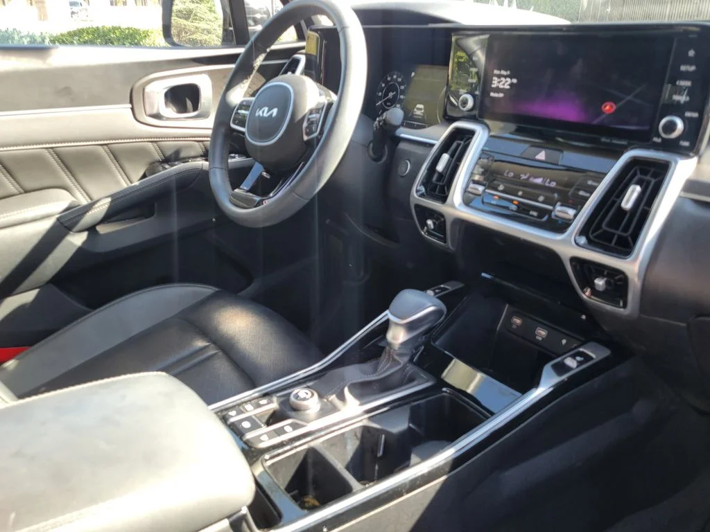 Certified Used 2023 White Kia SX image 10