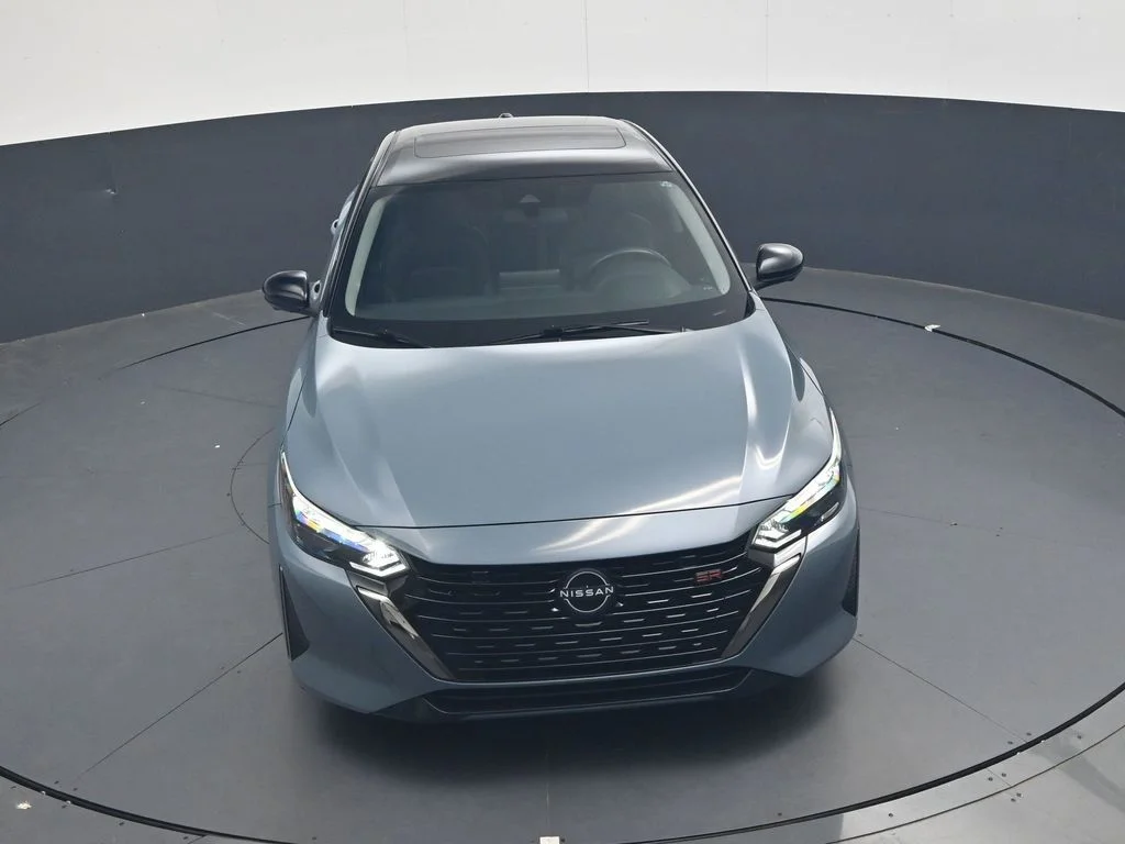 Used 2025 Gray Nissan SR image 43