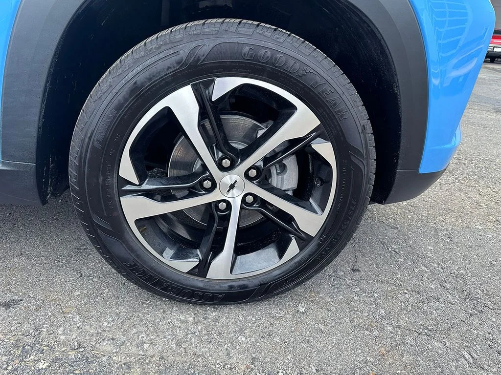 Used 2024 Blue Chevrolet 1RS image 31