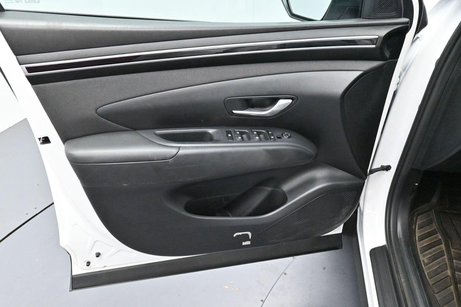 Used 2023 Serenity White Pearl Hyundai SEL image 10