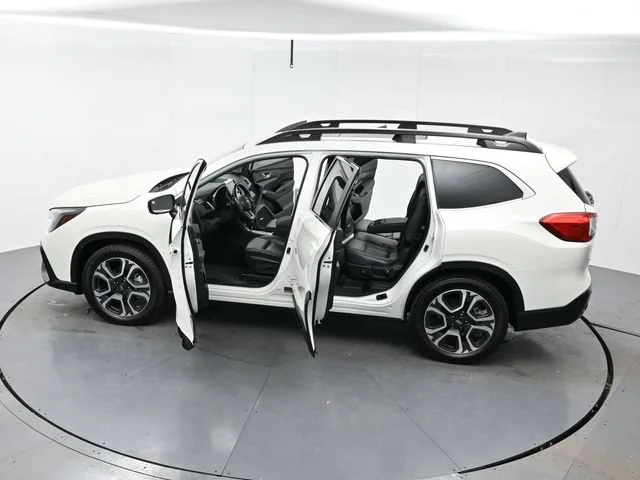 Used 2023 Crystal White Pea Subaru Limited image 44