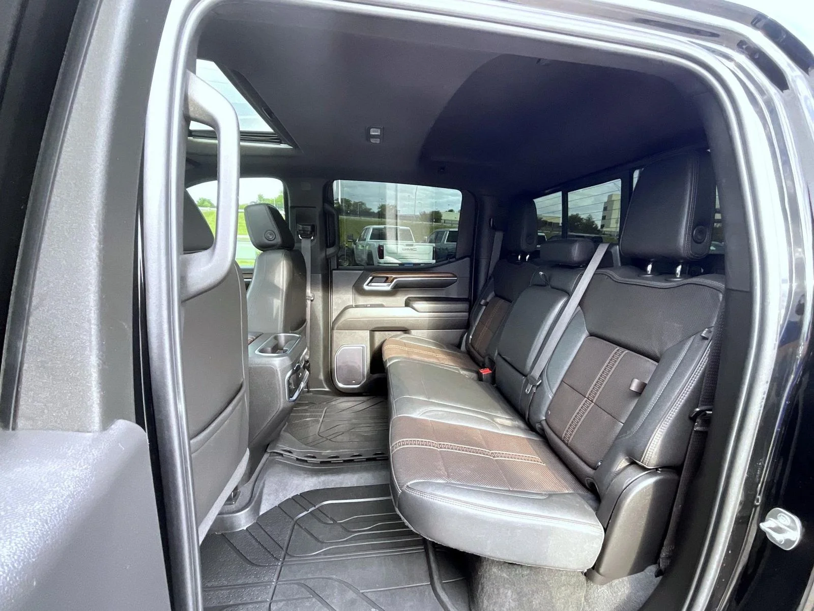 Used 2023 Black Chevrolet High Country image 19