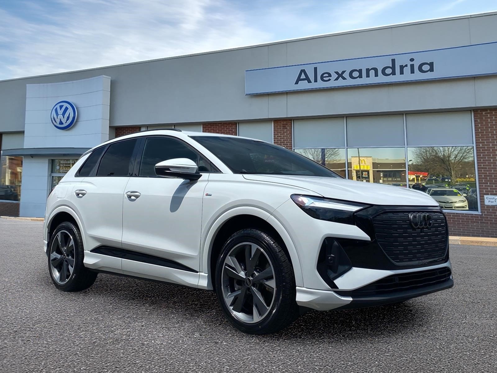 2023 Audi Q4 e-tron 50 Premium quattro's photo