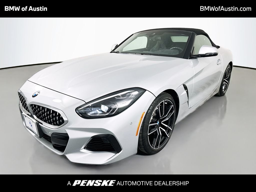 Used 2022 Glacier Silver Metallic BMW sDrive30i image 1