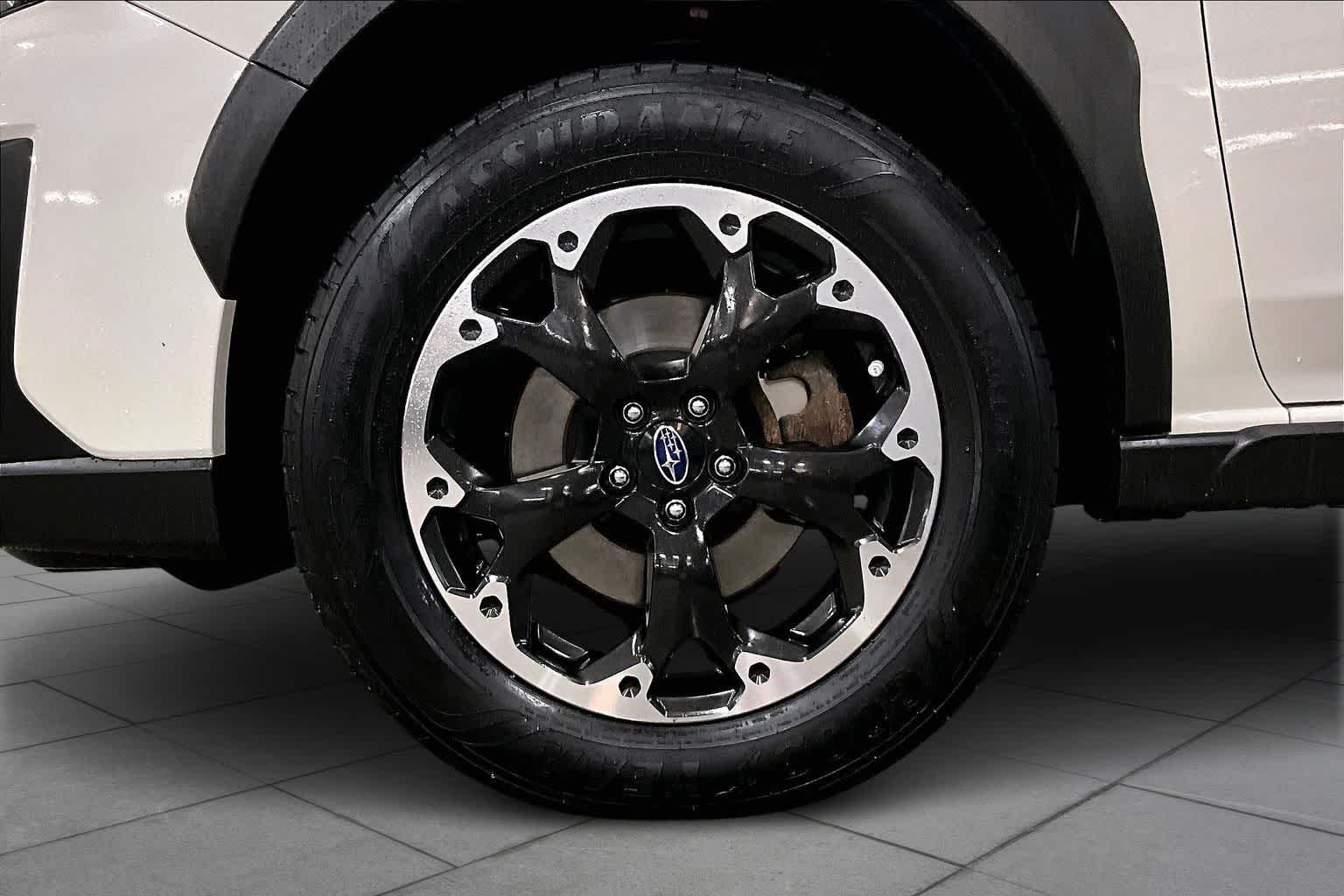 Used 2021 Crystal White Pearl Subaru  image 11
