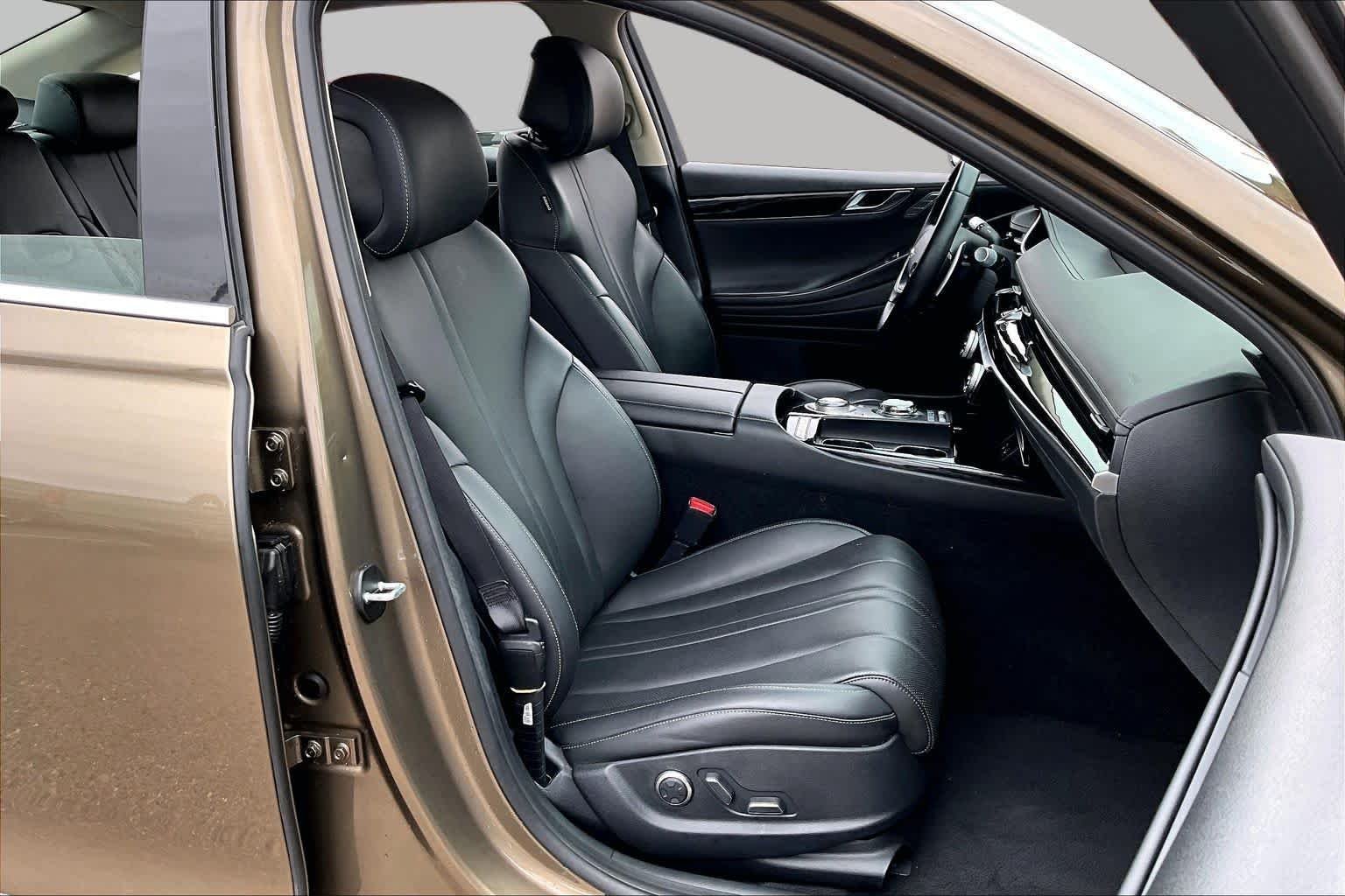 Used 2023 Valencia Gold Genesis 2.5T image 9