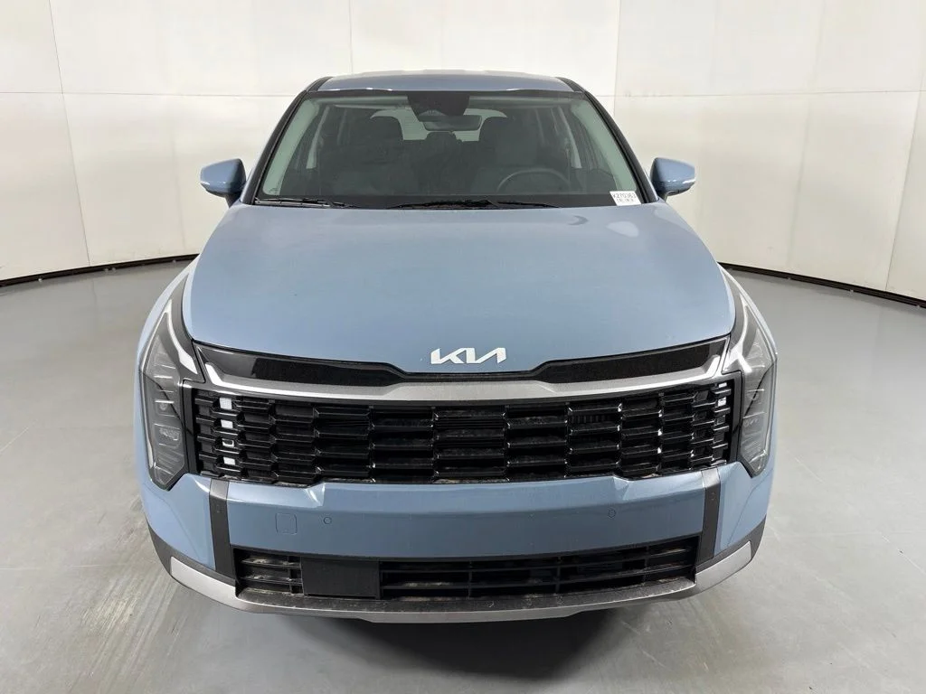New 2027 Heritage Blue Kia S image 3