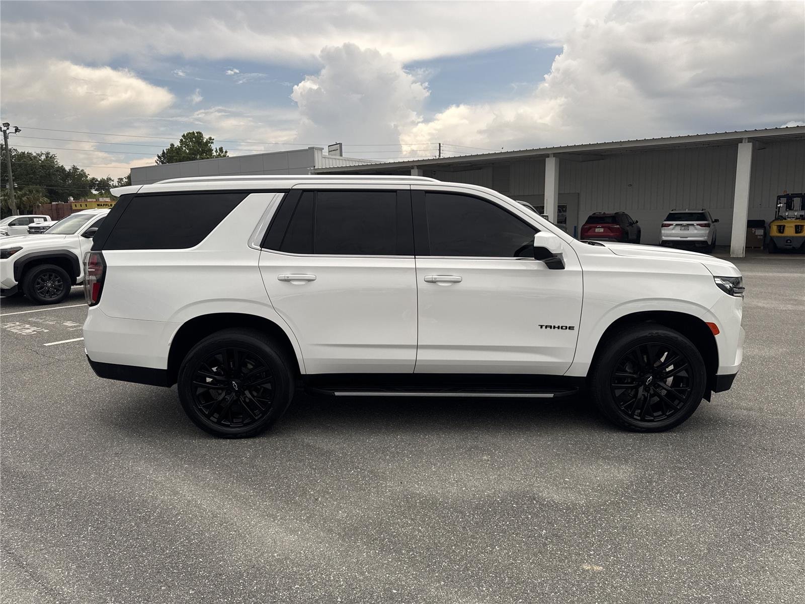 Used 2021 SUMMIT WHITE Chevrolet LT image 3