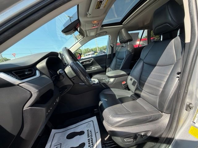 Certified Used 2020 Silver Sky Metallic Toyota XLE Premium image 12
