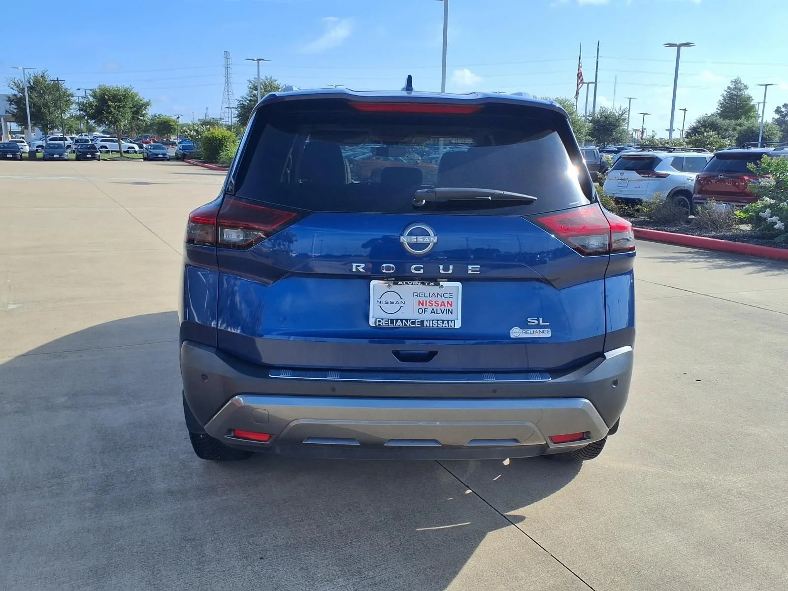 Used 2022 Blue Nissan SL image 6