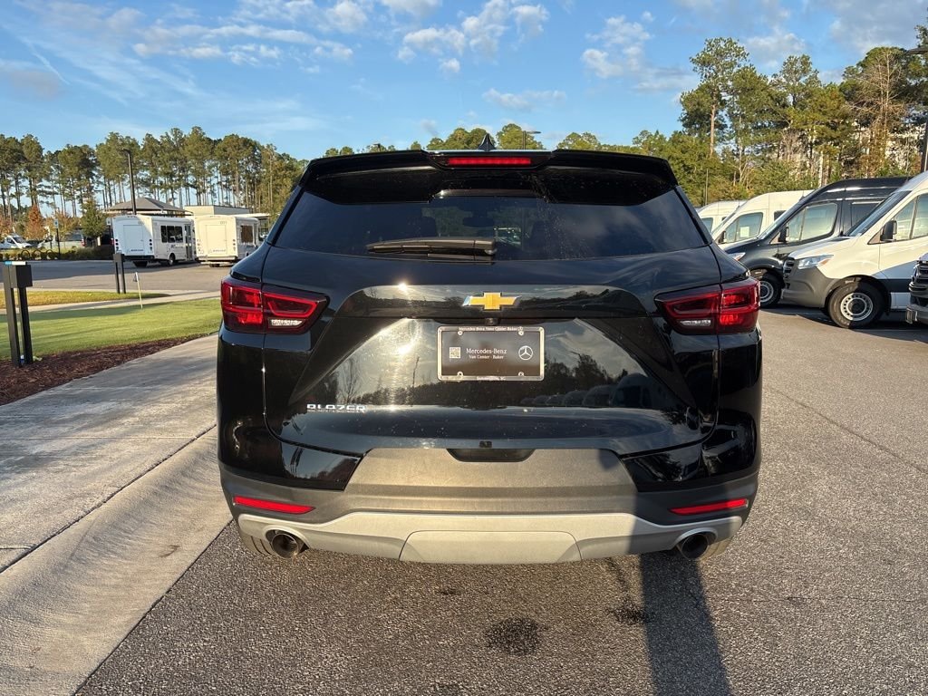Used 2025 Black Chevrolet LT image 6