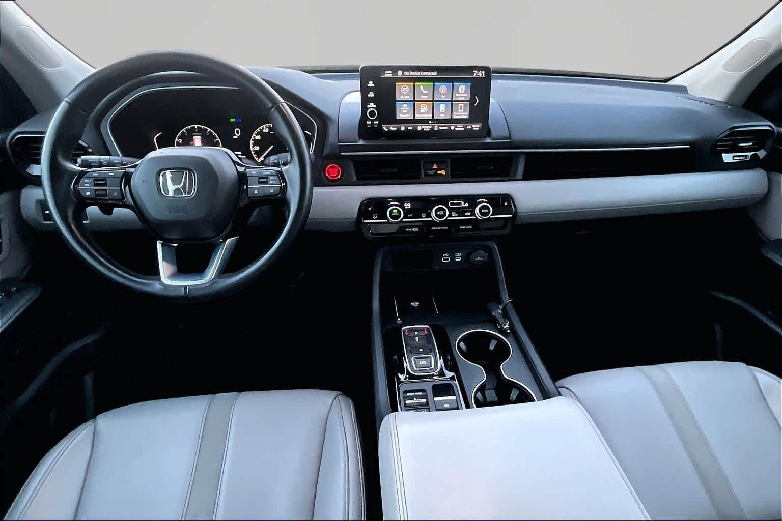 Used 2025 Platinum White Pearl Honda EX-L image 16