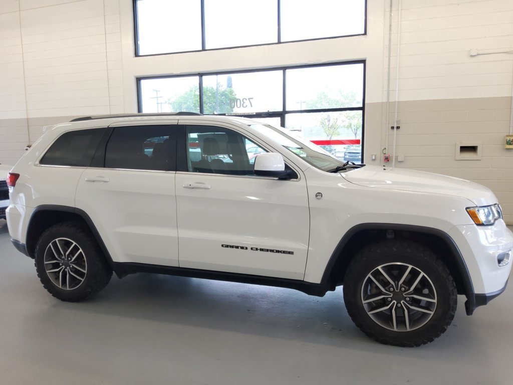 Used 2020 White Jeep Laredo image 24