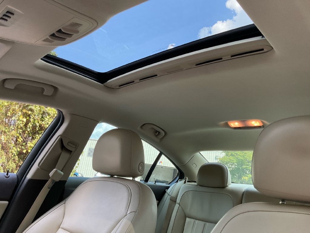 Used 2012 White Buick Premium I image 23