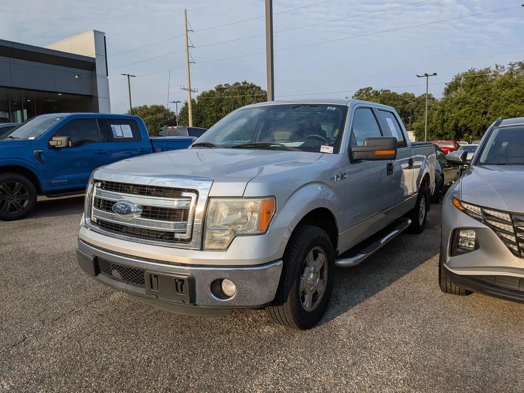 Used 2013 Silver Ford XLT image 1