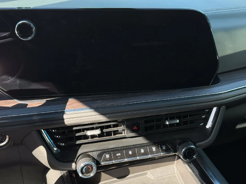 Used 2025 Black Chevrolet Z71 image 29