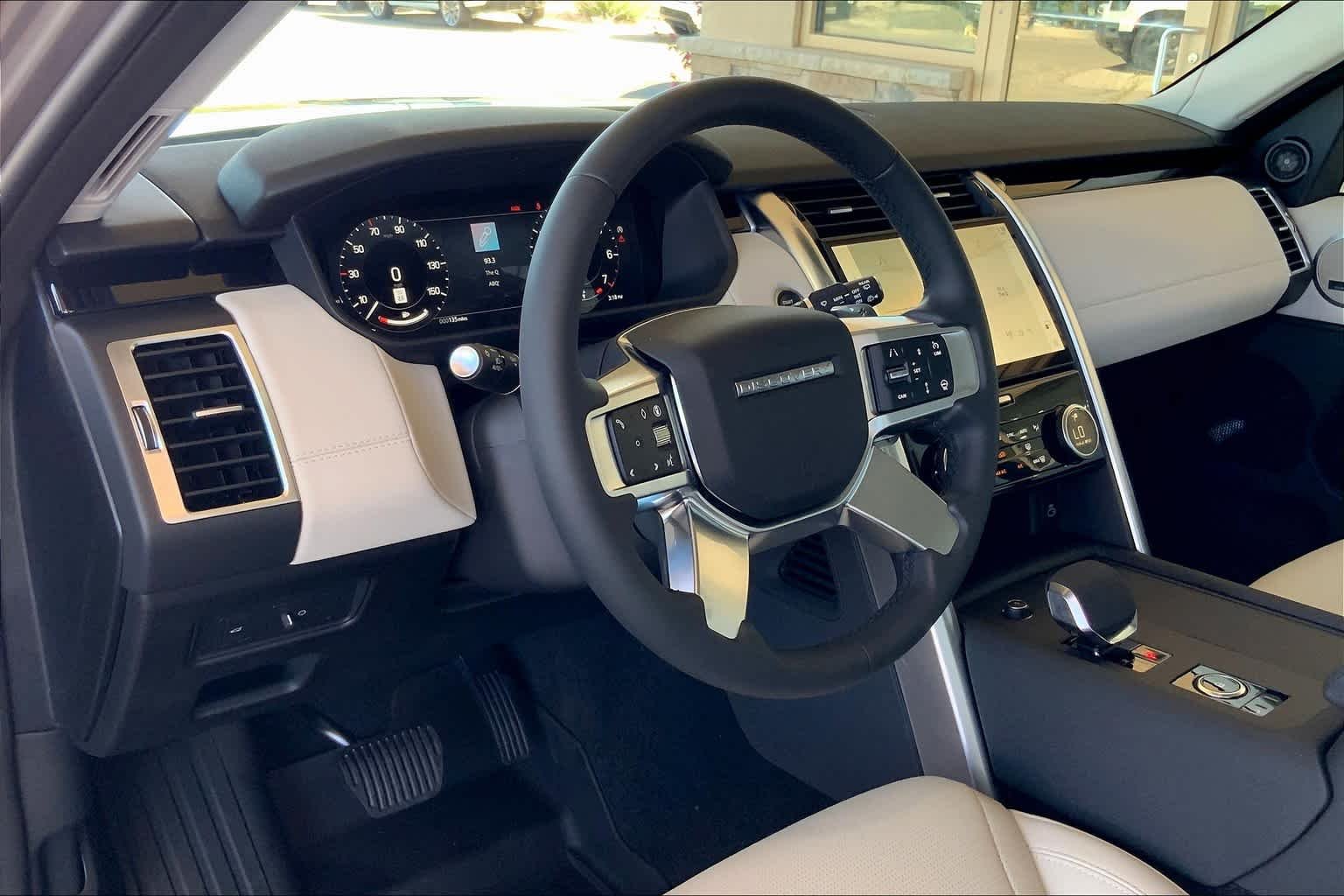 2024 Land Rover Discovery S - Photo 8