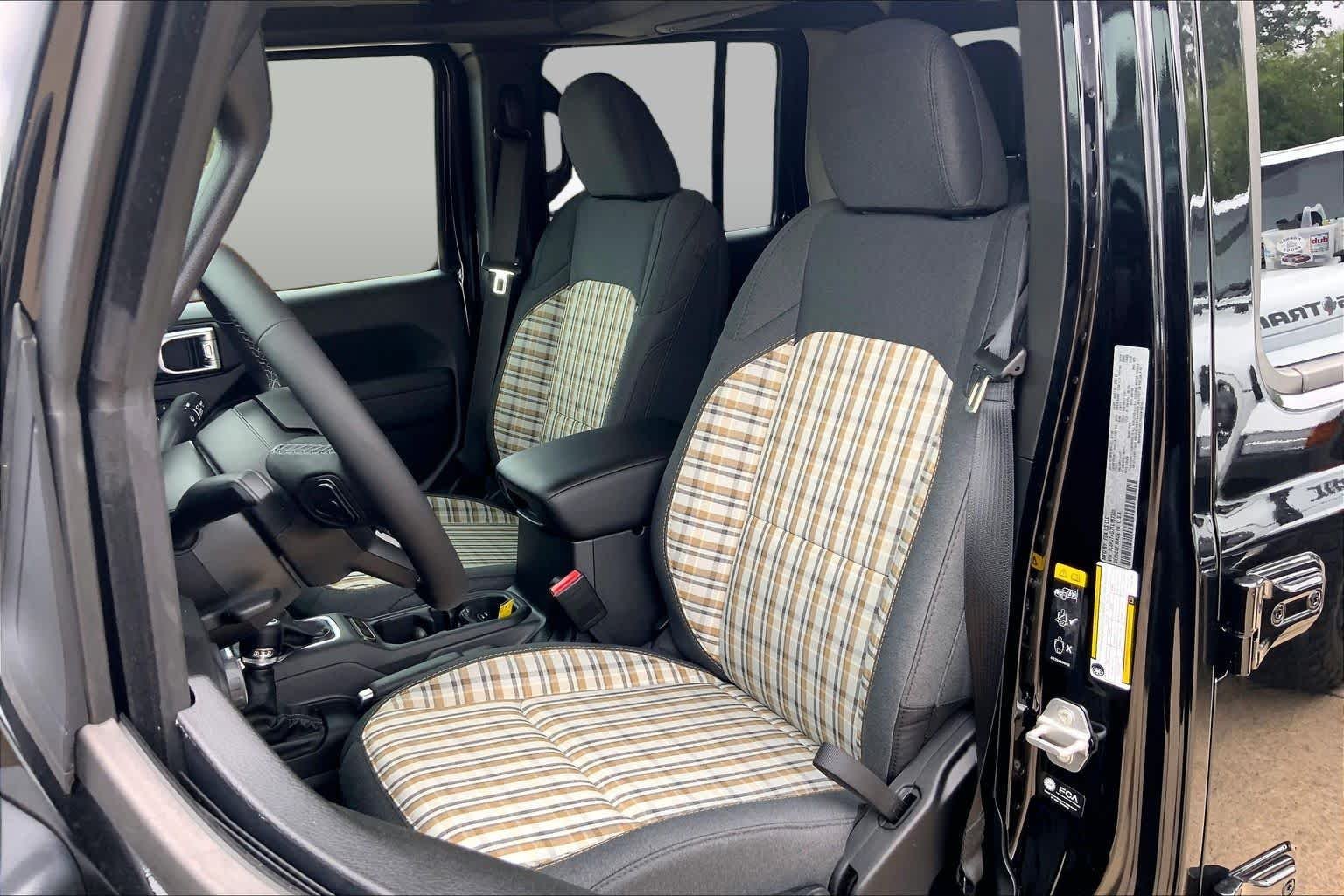 New 2026 Black Clearcoat Jeep 85th Anniversary Edition image 9