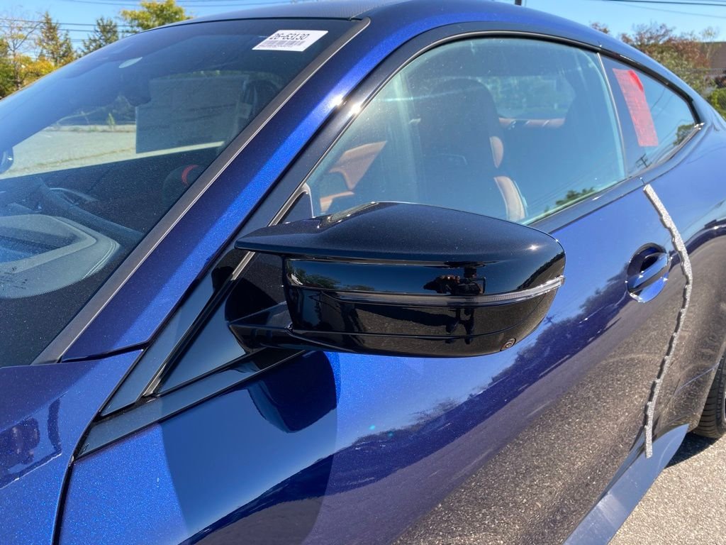 New 2026 Tanzanite Blue II Metallic BMW Competition image 18