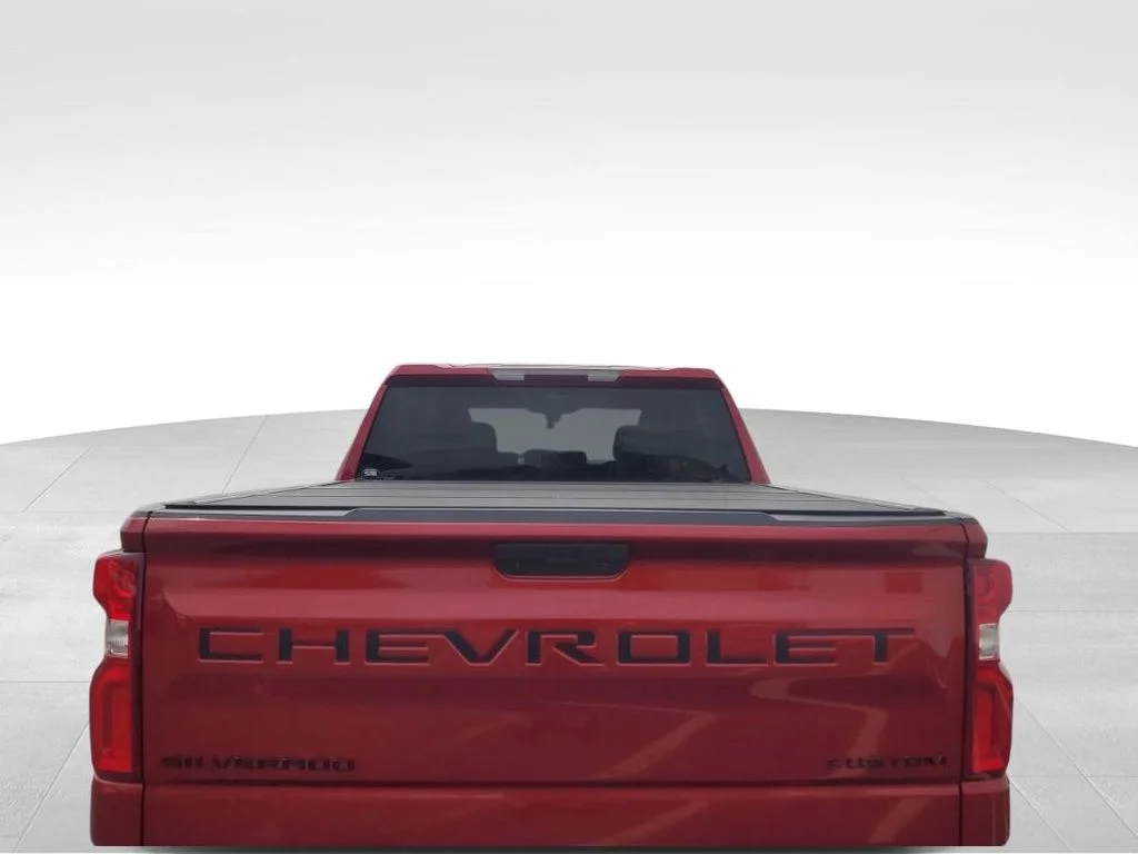 Used 2021 Red Chevrolet Custom Trail Boss image 4