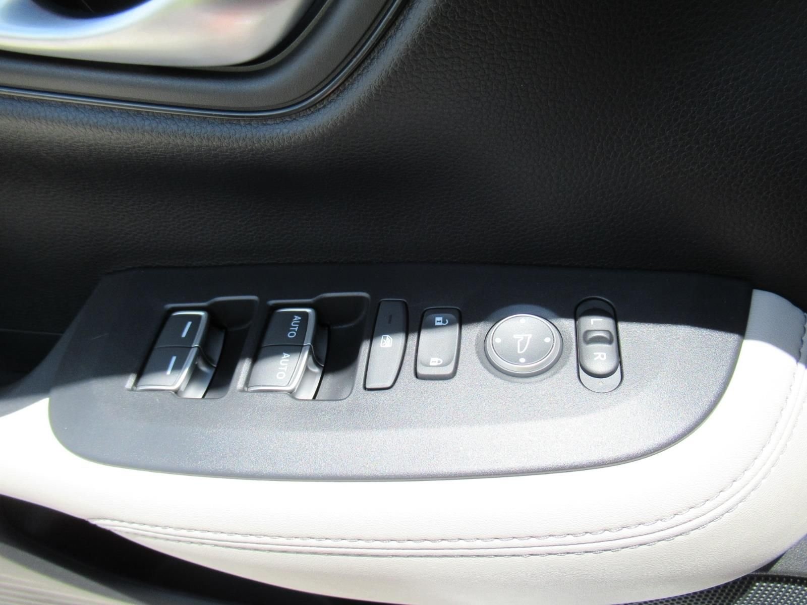 Used 2026 Gray Honda EX-L image 21