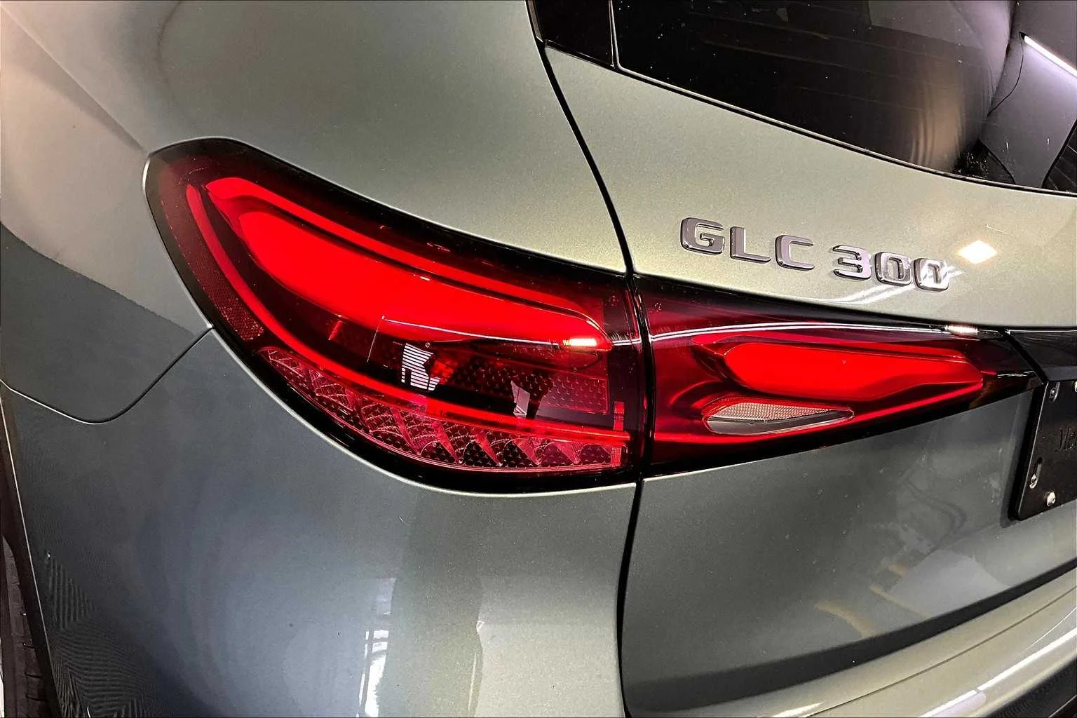 Used 2026 Verde Silver Metallic Mercedes-Benz GLC 300 image 5