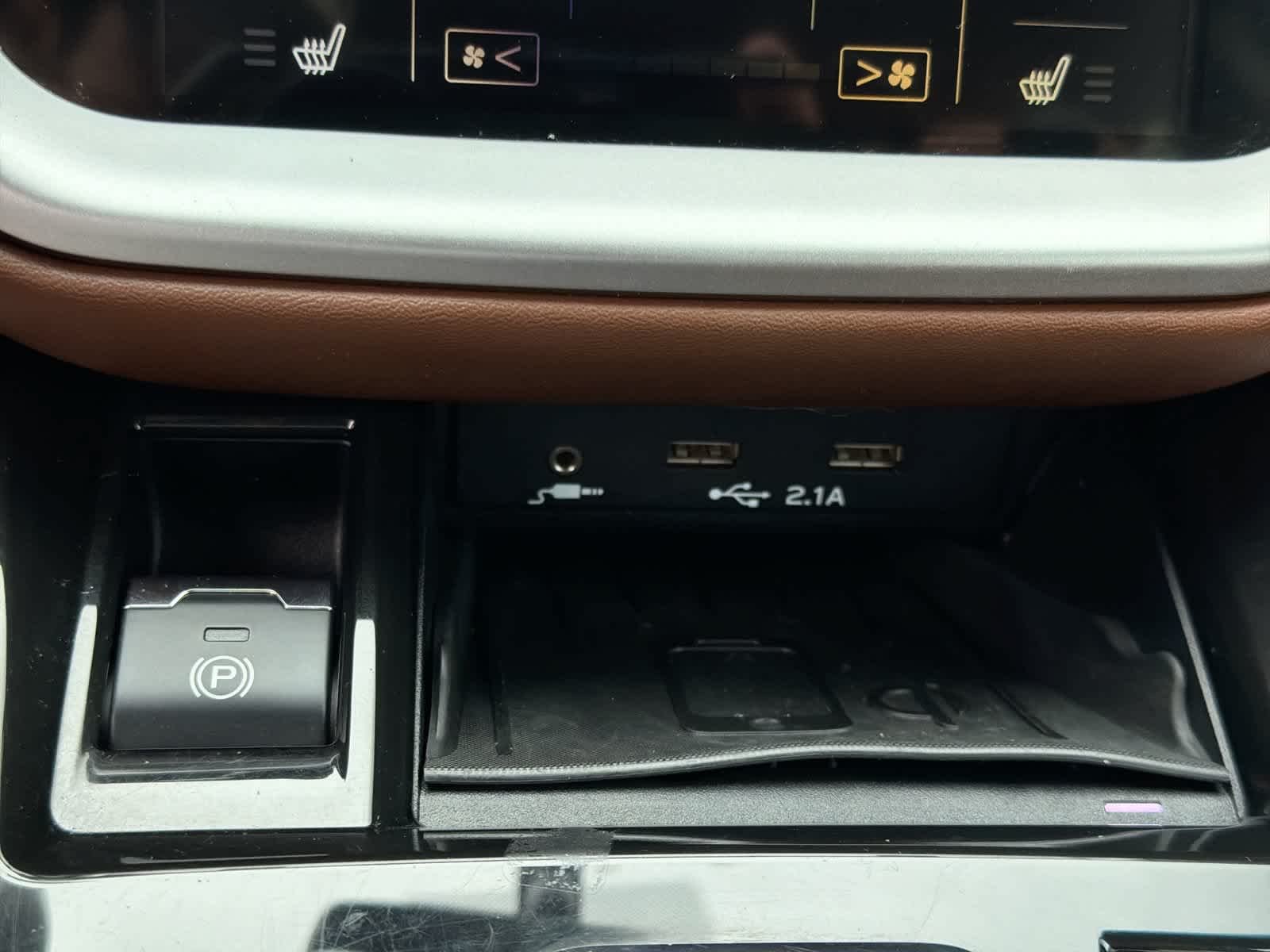 Used 2020 Crystal White Pearl Subaru Touring image 33
