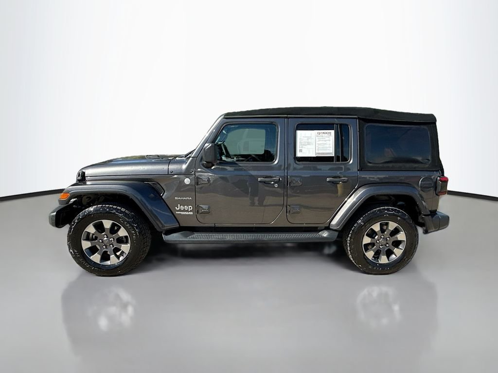 Used 2018 Granite Crystal Metallic Clearcoat Jeep Sahara image 4