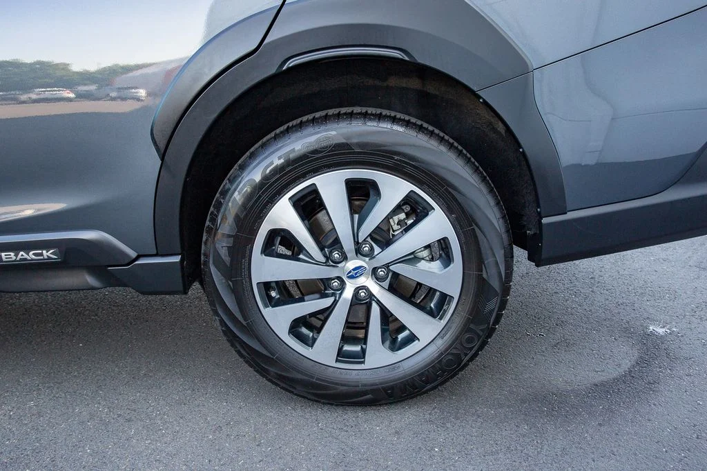 Used 2024 Gray Metallic Subaru Premium image 28