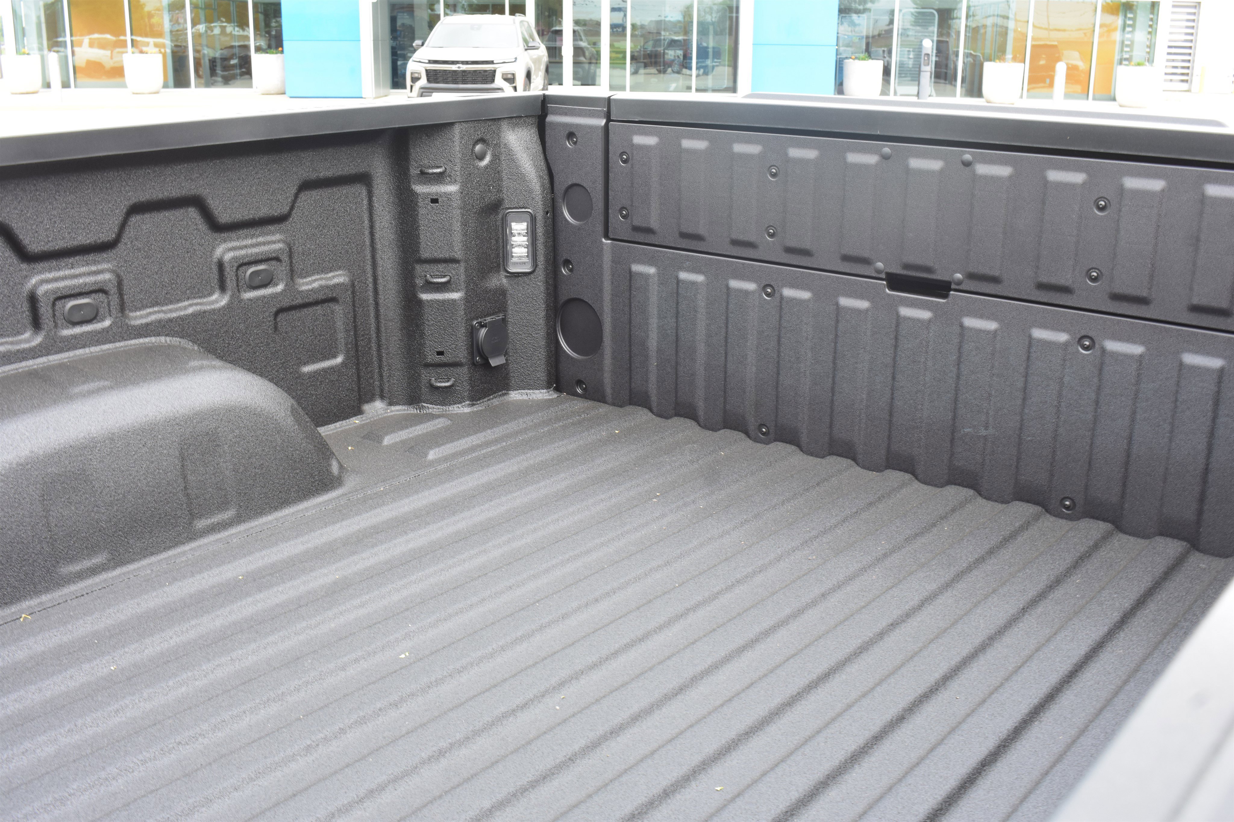 2026 Chevrolet Silverado 1500 LTZ - Photo 13
