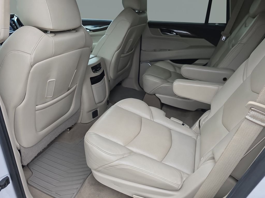 Used 2020 Crystal White Tricoat Cadillac Luxury image 31