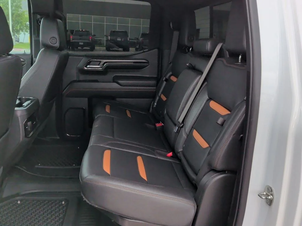 Used 2024 White GMC AT4 image 37