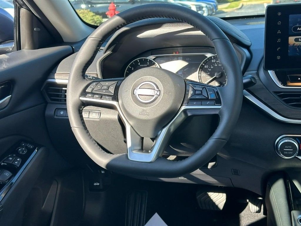 Used 2025 Gray Nissan 2.5 SL image 7