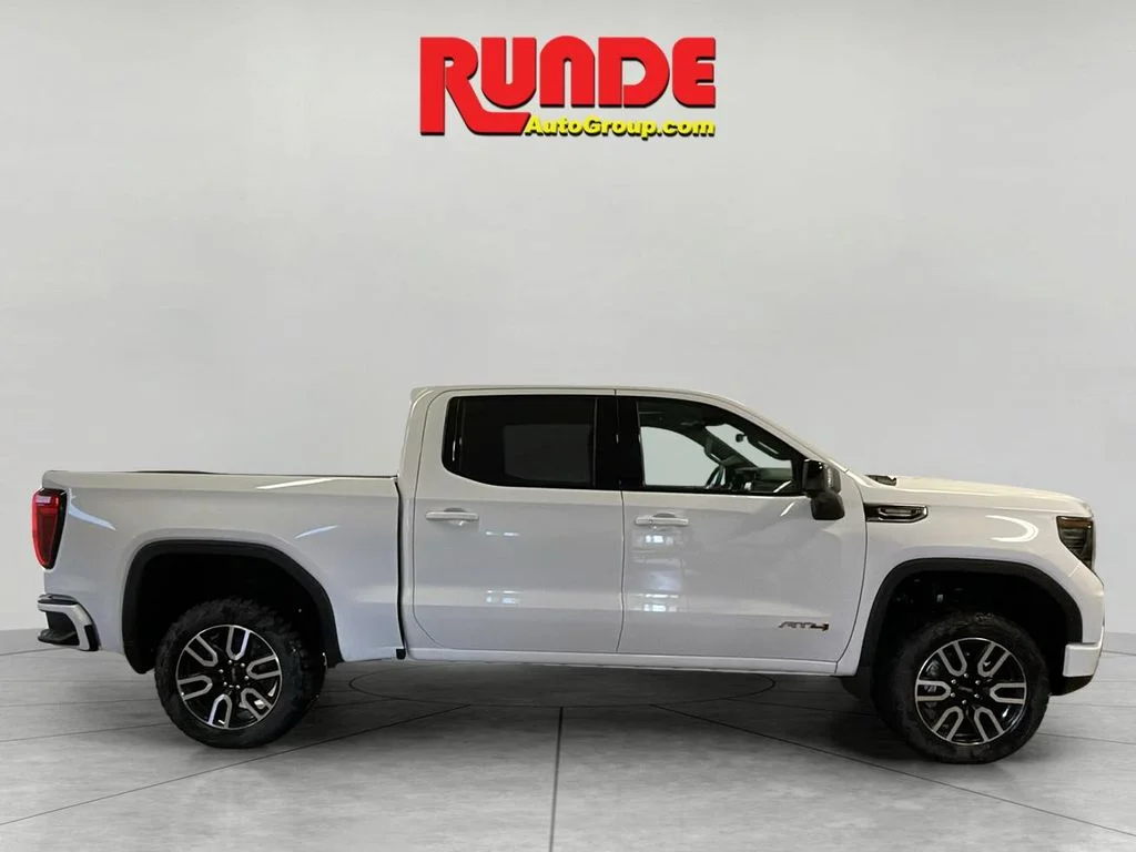 Used 2025 Summit White GMC AT4 image 6