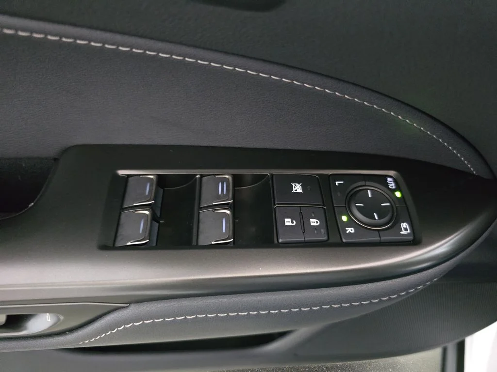 Used 2024 White Lexus 350 Premium image 26