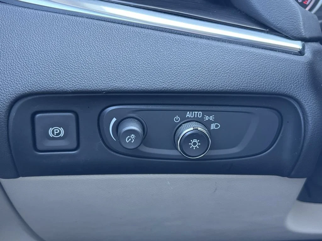 Used 2021 Includes Satin Nickel lower exterior accent color.) Buick Premium image 33