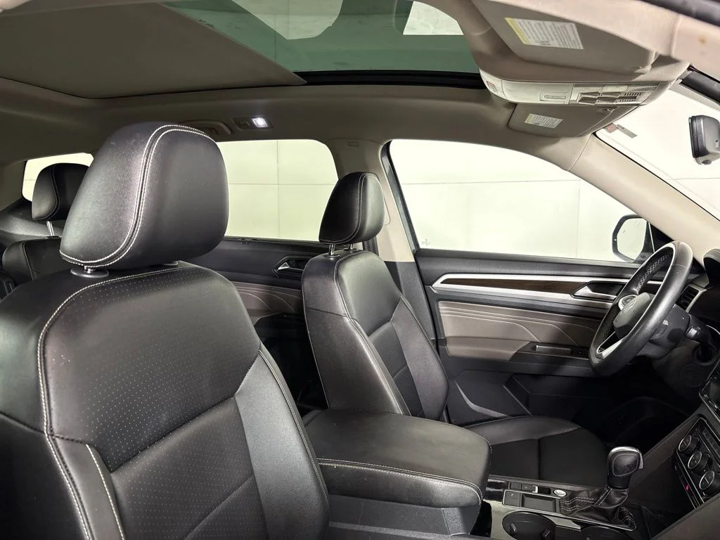 Used 2023 Gray Volkswagen 3.6L V6 SE w/Technology image 19