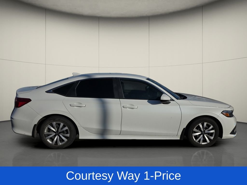 Used 2024 White Honda LX image 10