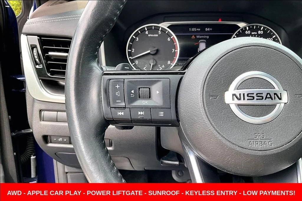 Used 2021 Blue Nissan SV image 11