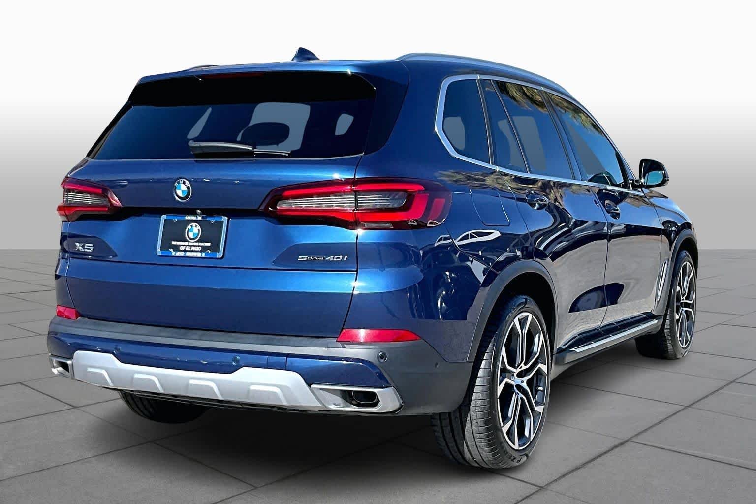 Used 2023 Phytonic Blue Metallic BMW sDrive40i image 12
