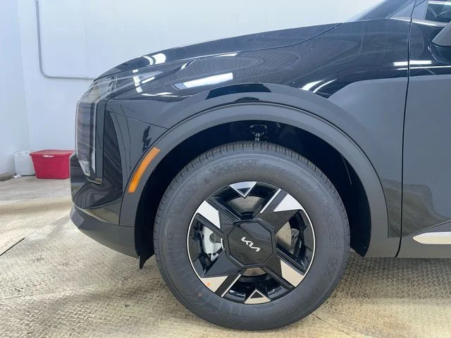 New 2026 Ebony Black Kia LX image 19
