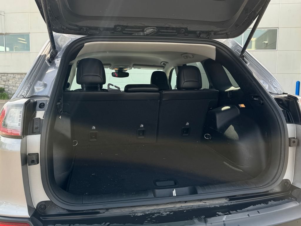 2021 Jeep Cherokee Latitude Plus - Photo 13